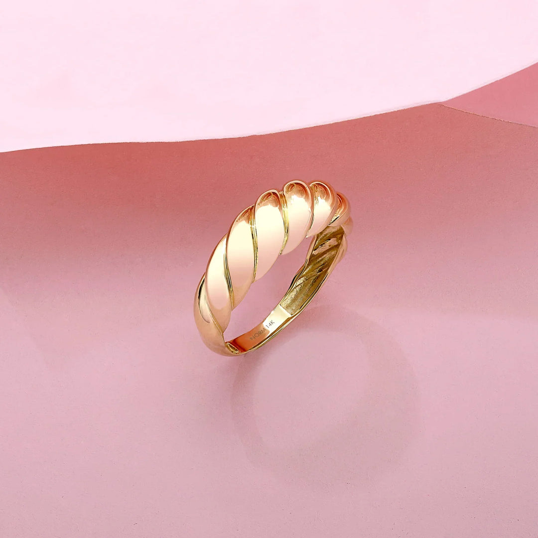 Croissant Ring | Gold
