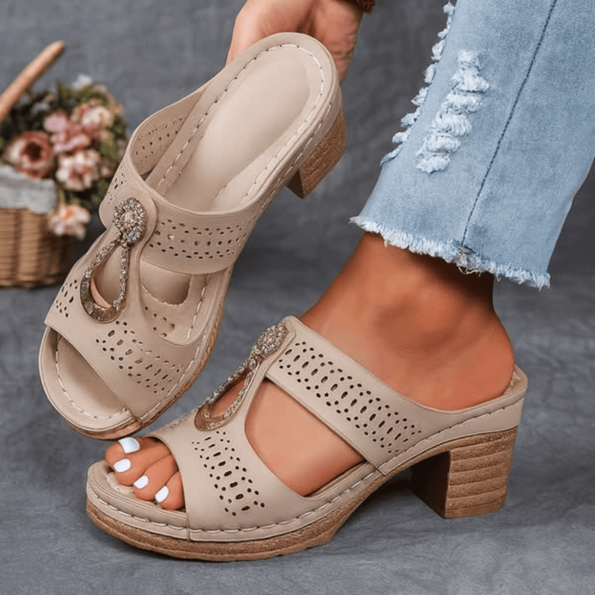 FAITH | CHIC AND COMFORTABLE ORTHOPAEDIC SANDALS
