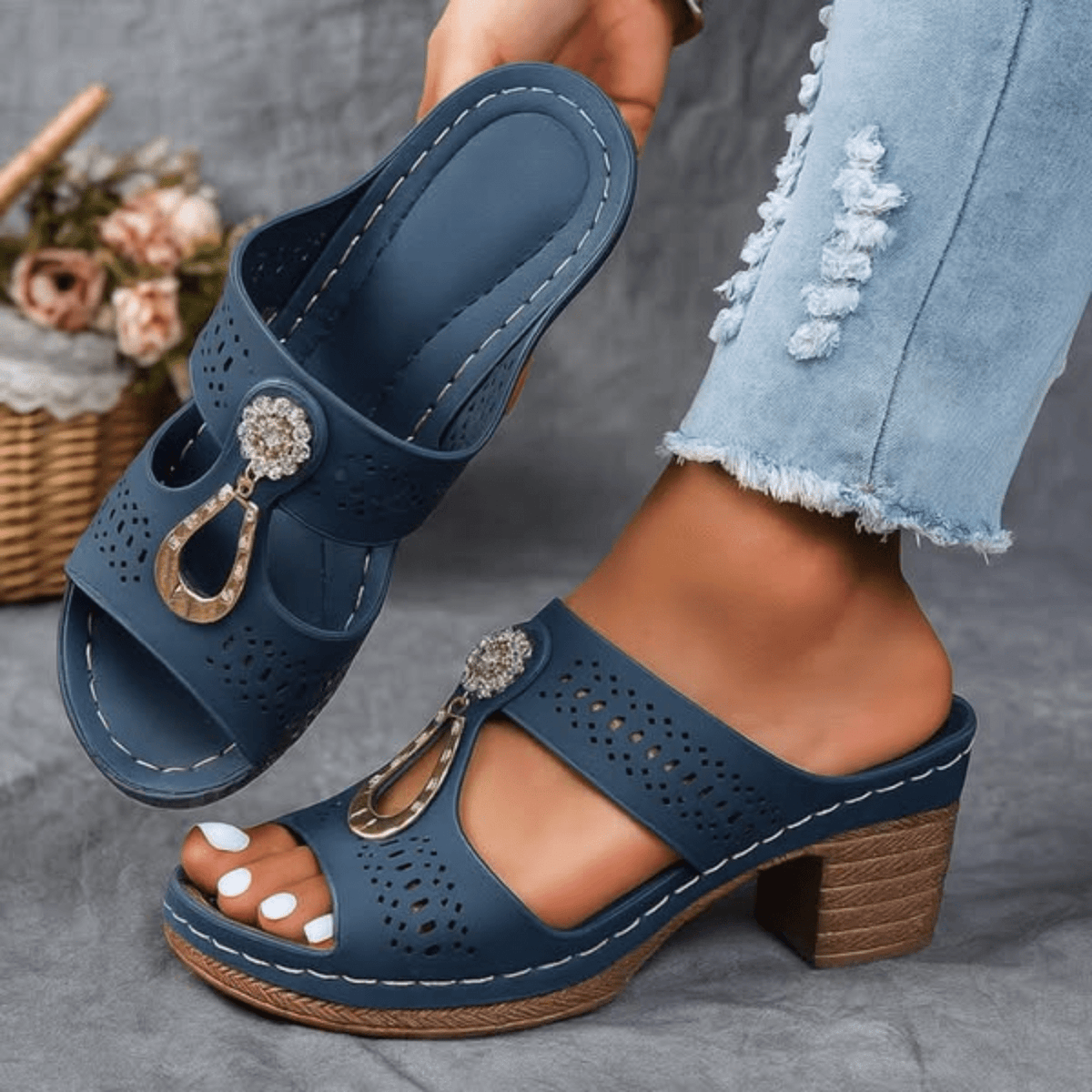 FAITH | CHIC AND COMFORTABLE ORTHOPAEDIC SANDALS